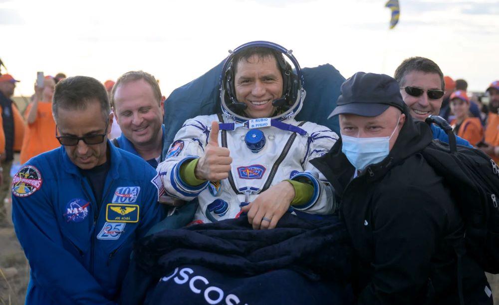 Rubio, poseedor del récord estadounidense de vuelos espaciales, se está adaptando con entusiasmo a la Tierra