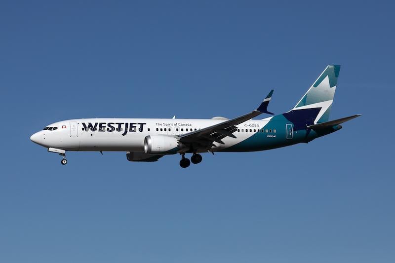 westjet 737-8