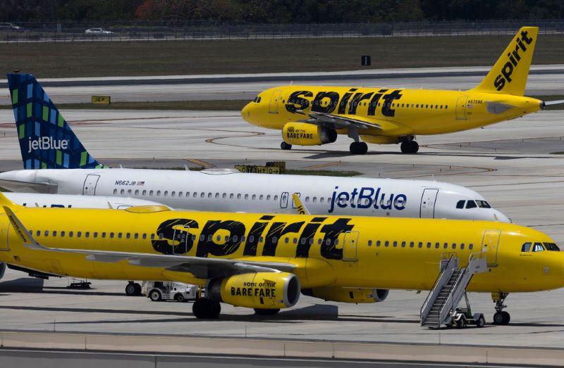 spirit JetBlue planes