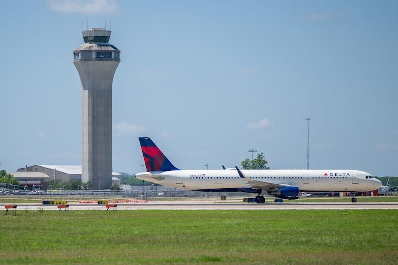 delta jet at Austin airport
