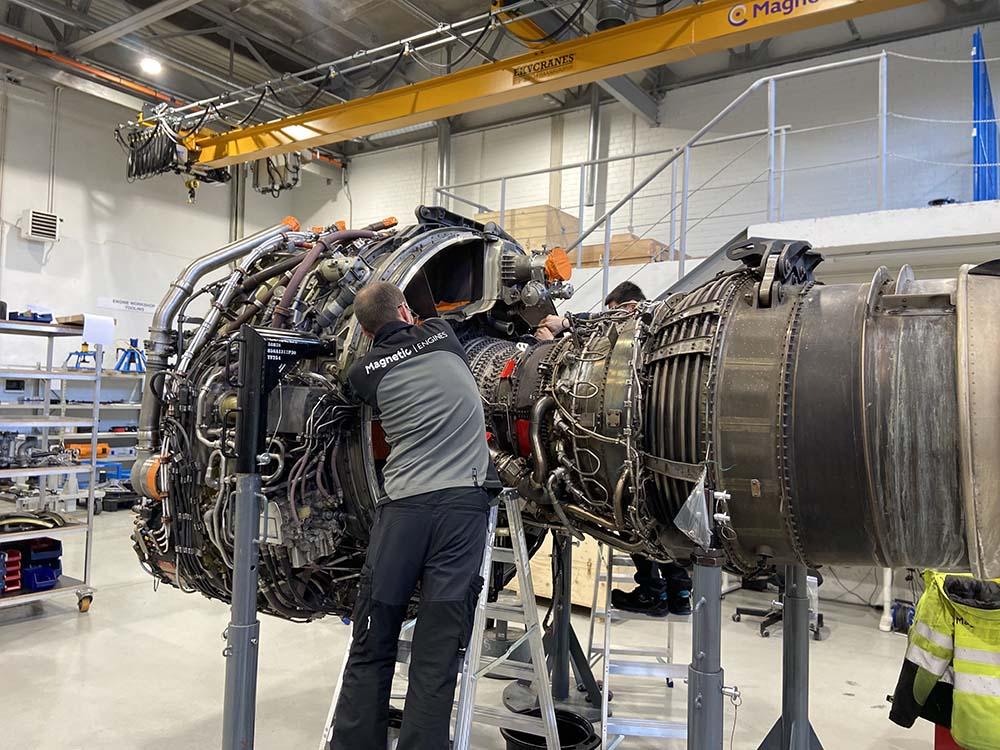 Technician works on CFM56-7B engine