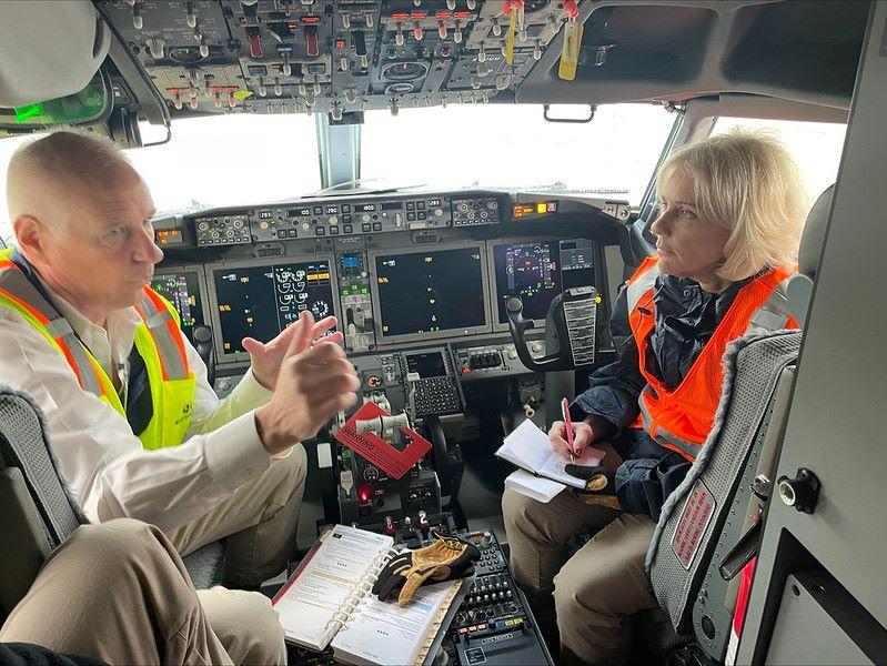 NTSB investigators Alaska 737-9 cockpit
