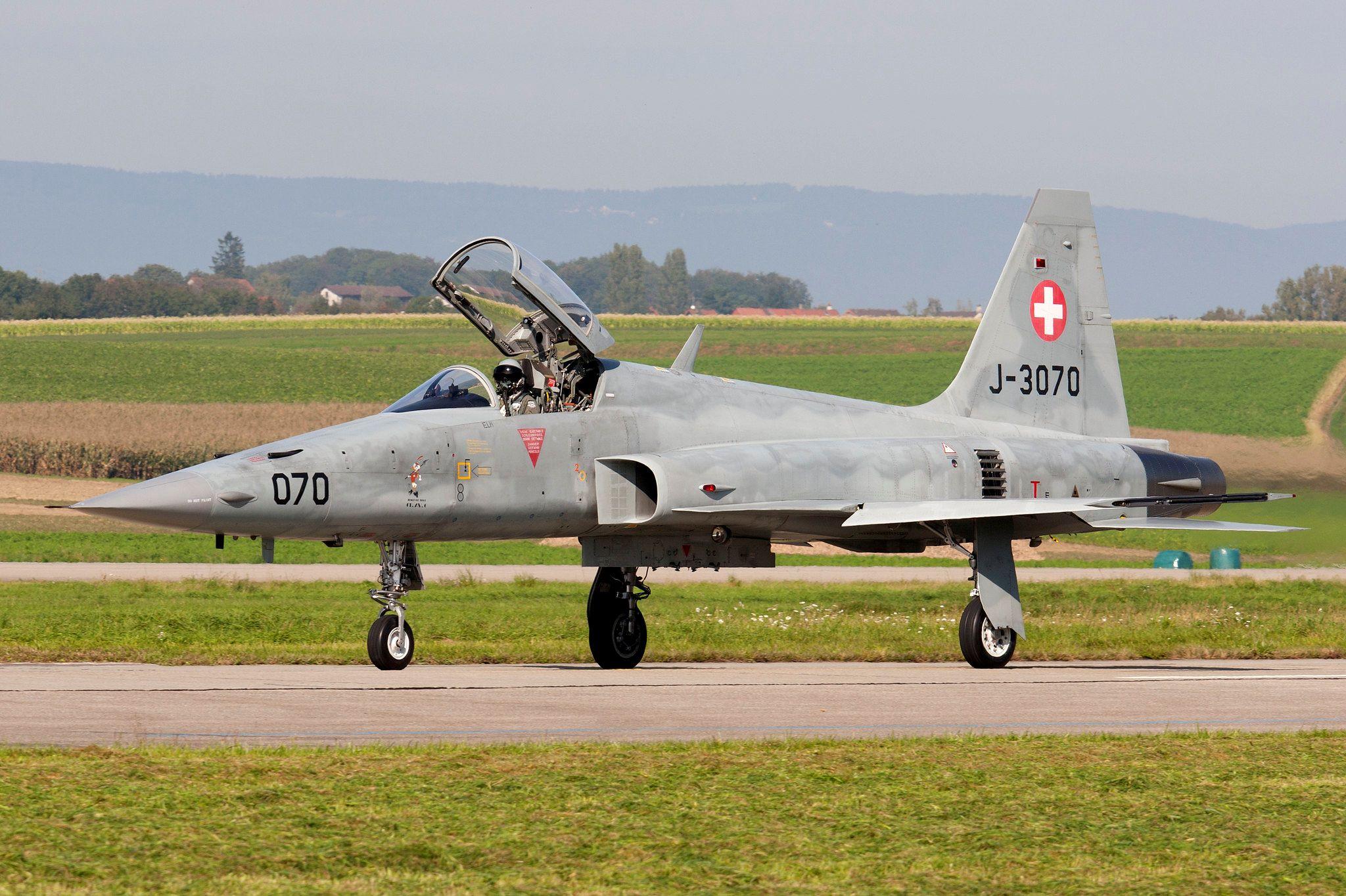 Die Schweiz plant, die F-5 im Jahr 2027 außer Dienst zu stellen