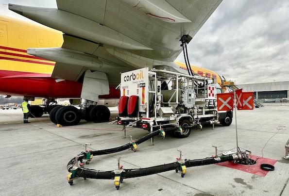 aircraft being fueled with SAF