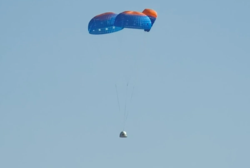 NS-25 with 2 1/2 parachutes