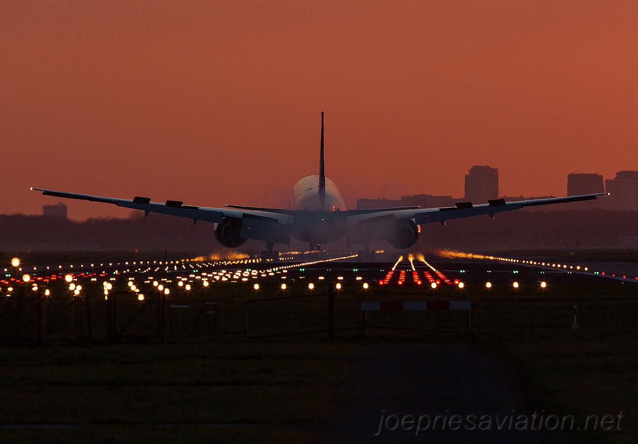 Boeing 777-300 lands at Schiphol