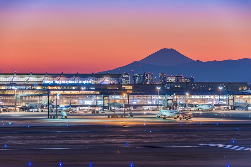 tokyo airport with Mount Fuji in background