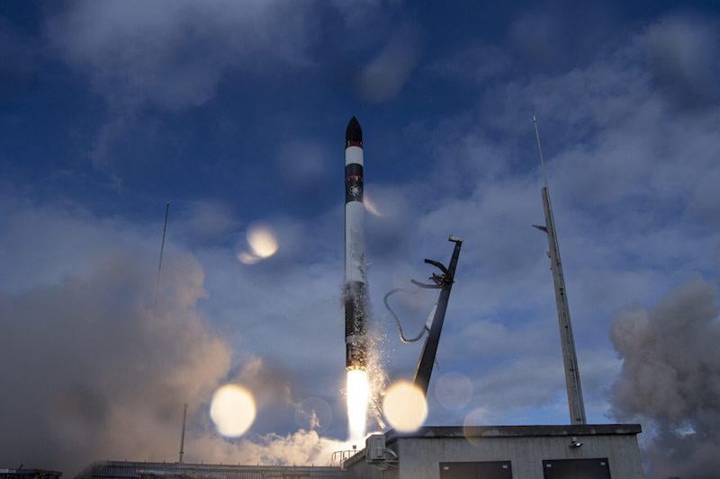 rocket lab launching synspective