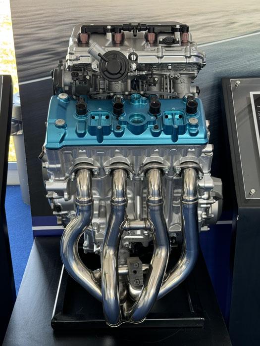 Kawasaki 4-Cylinder Supercharged Engine
