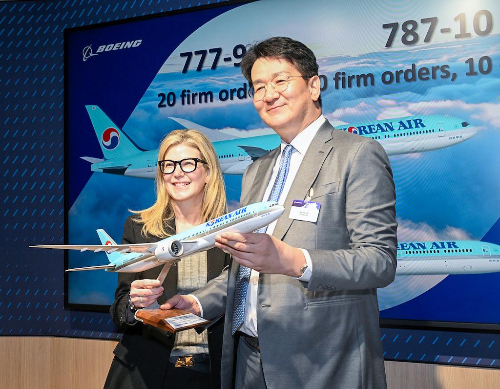 Boeing Commercial Airplanes president and CEO Stephanie Pope and Korean Air chairman and CEO Walter Cho