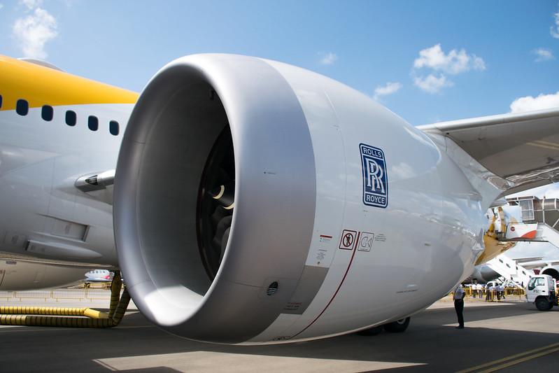Trent 1000 engine on a Scoot 787