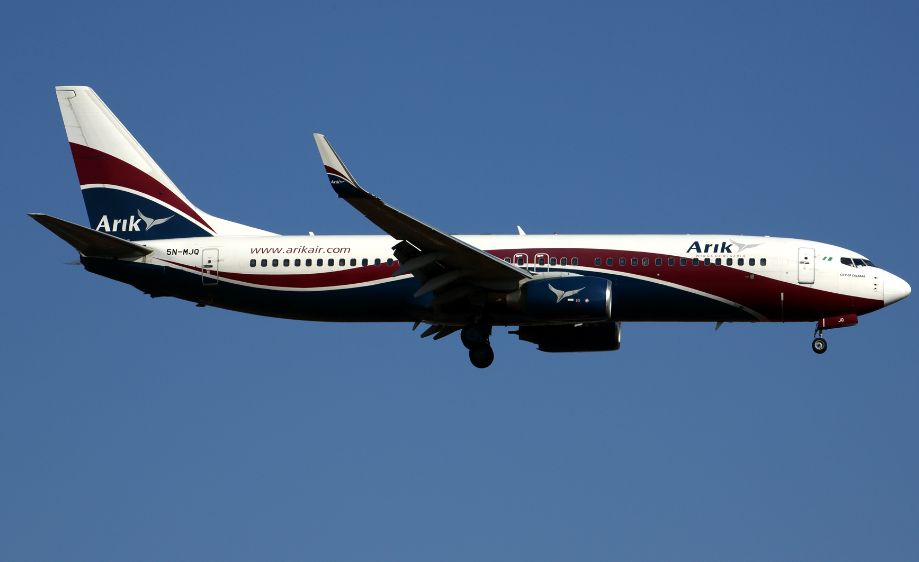 Arik Air 737-800