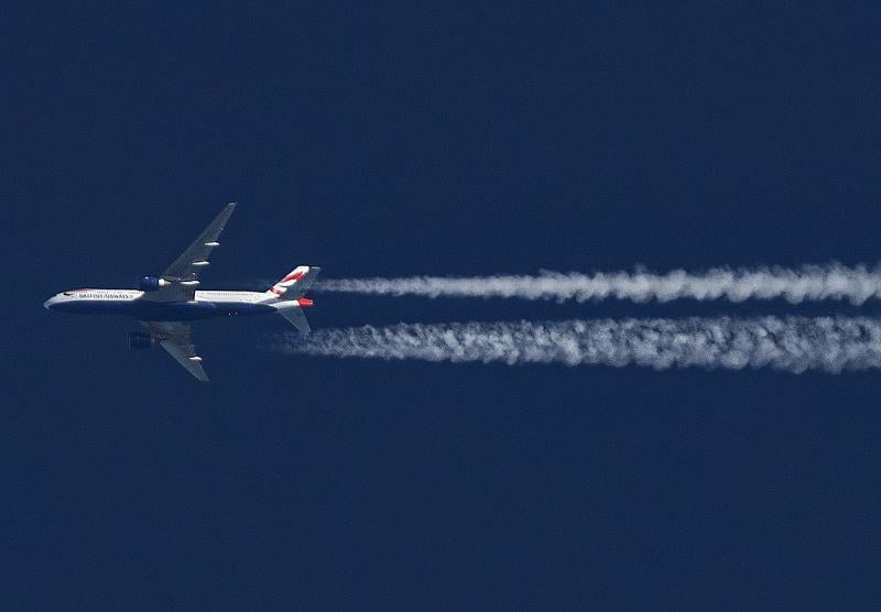 British Airways contrails