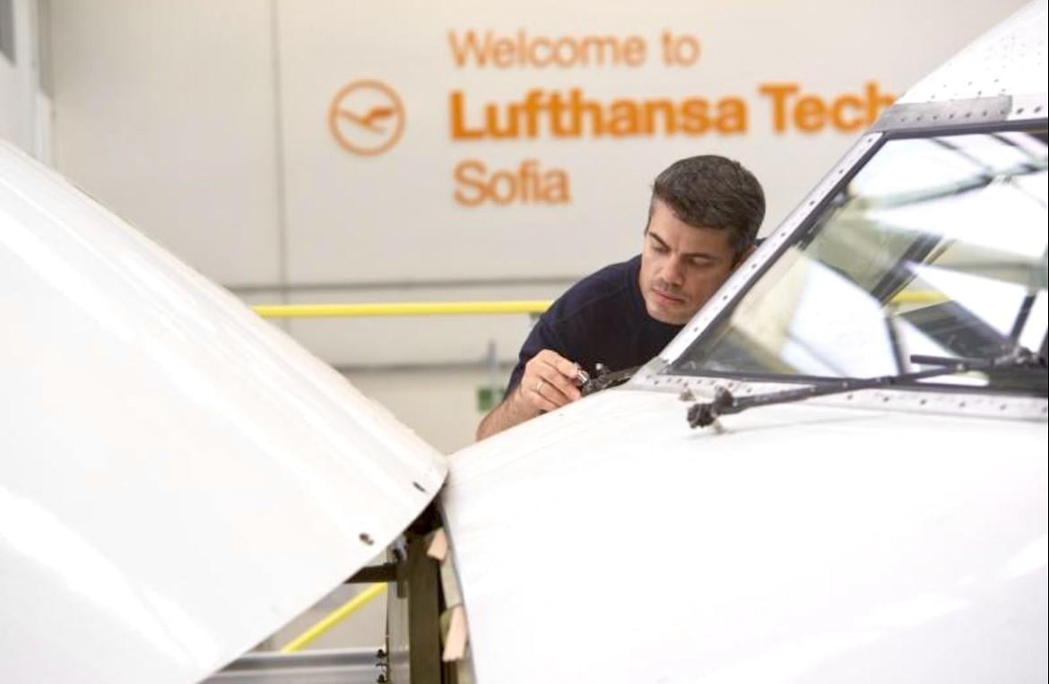 Lufthansa Technik