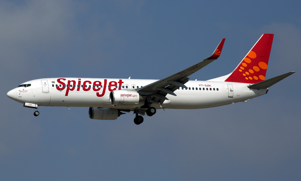 SpiceJet 737-800