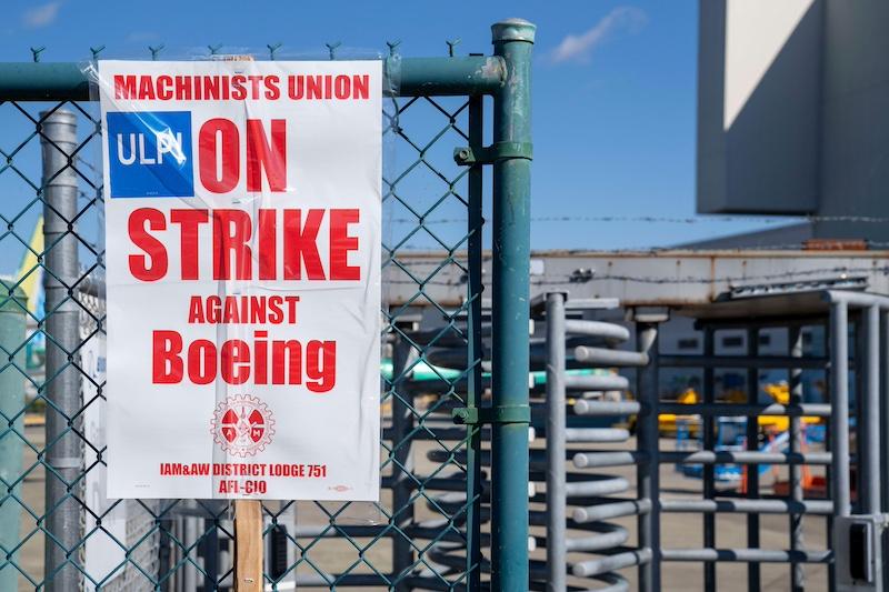 Boeing strike placard