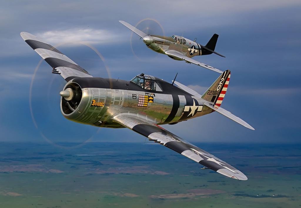 North American P-51C Mustang and Republic P-47D Thunderbolt