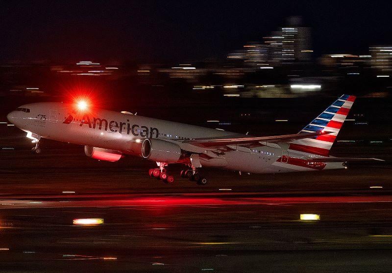 American Airlines 777-200