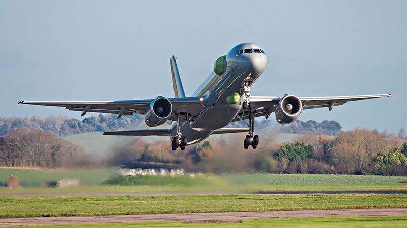 757 taking off