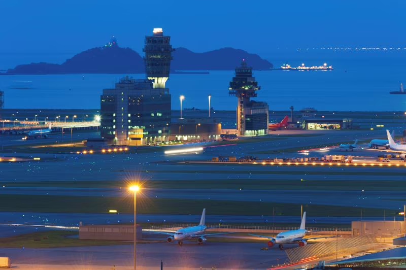 HKIA at night