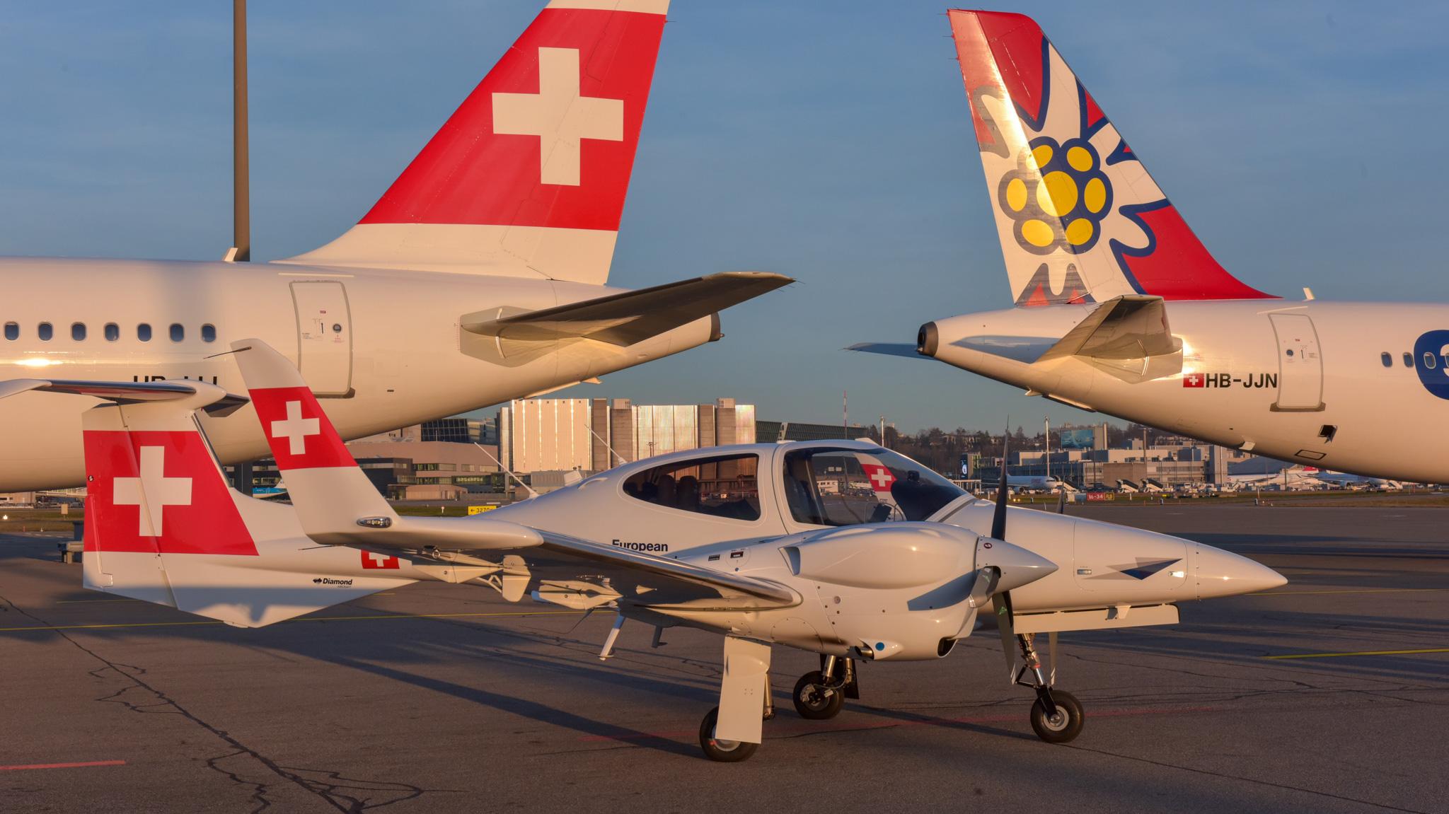A Diamond DA42-VI training aircraft
