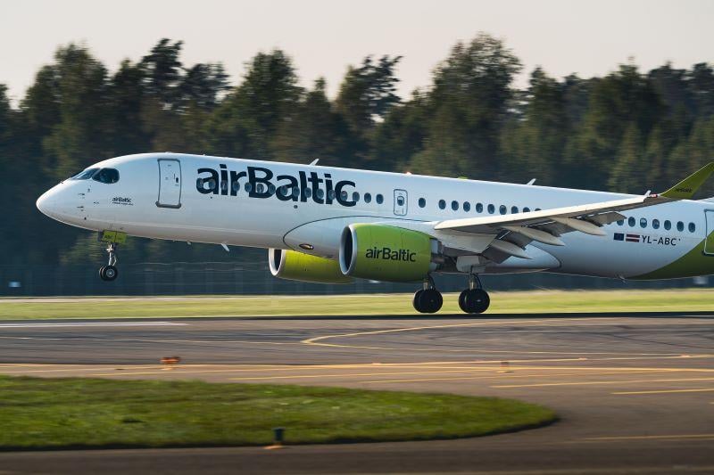 airBaltic aircraft
