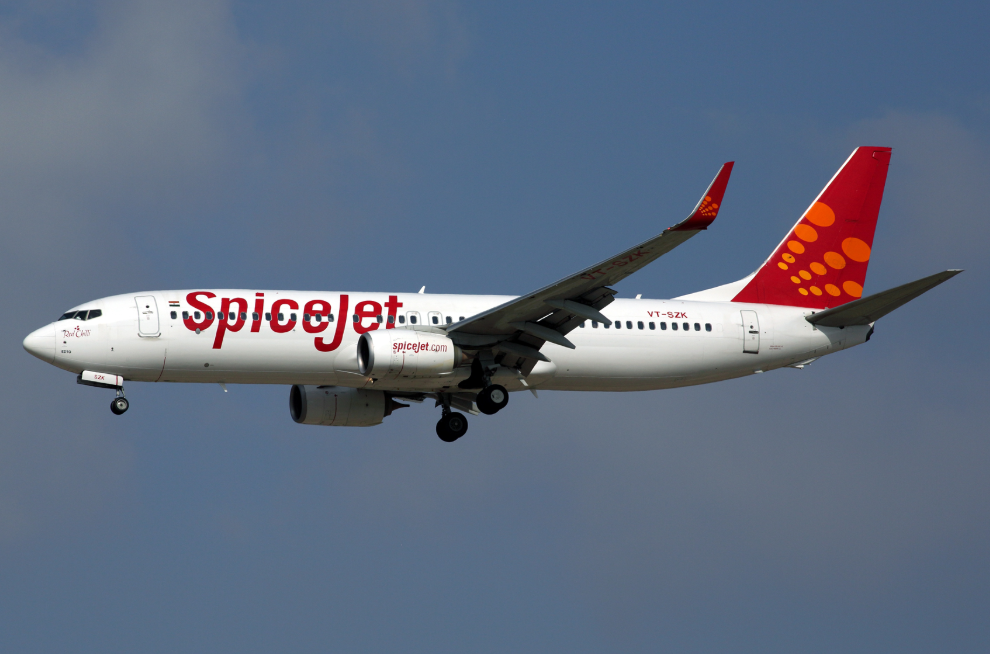 SpiceJet 737-800