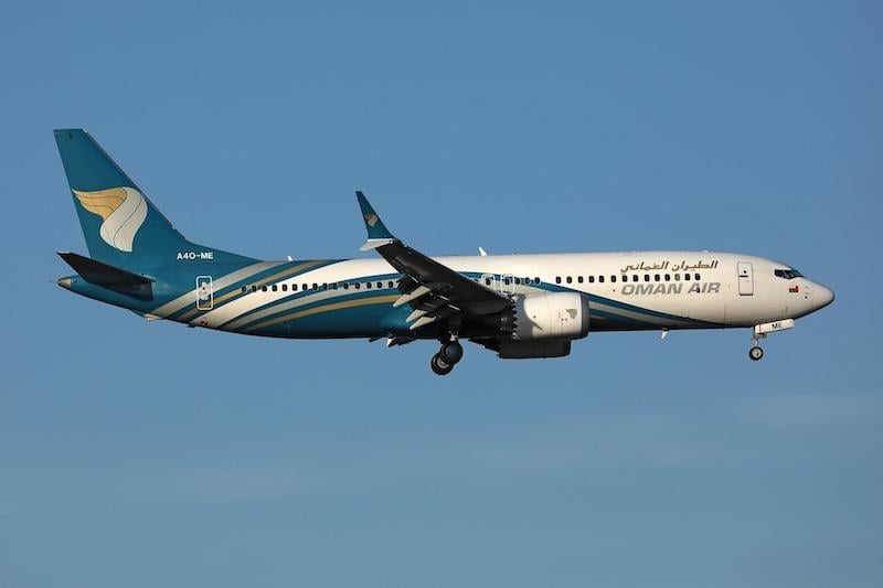 oman air 737-8