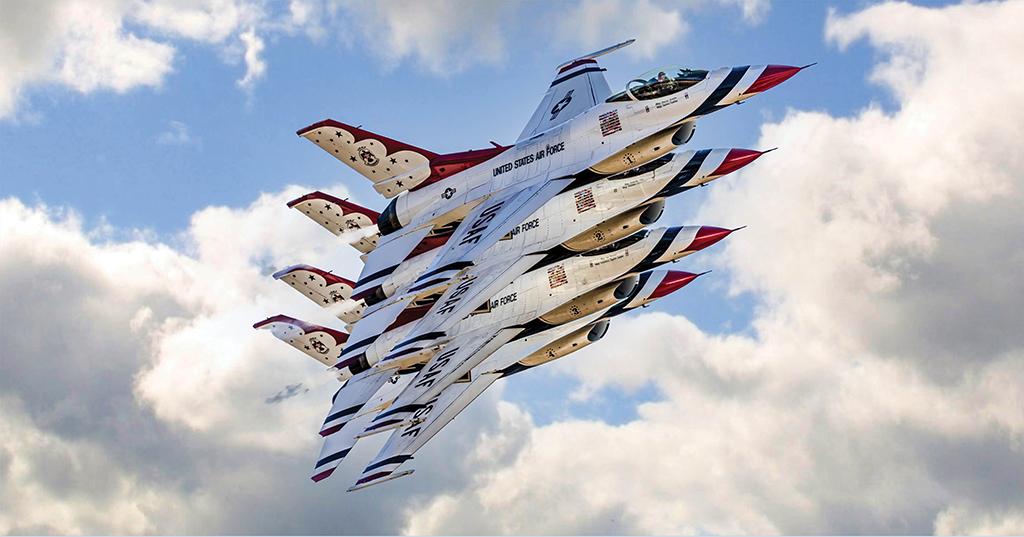 U.S. Air Force F-16s flying in formation