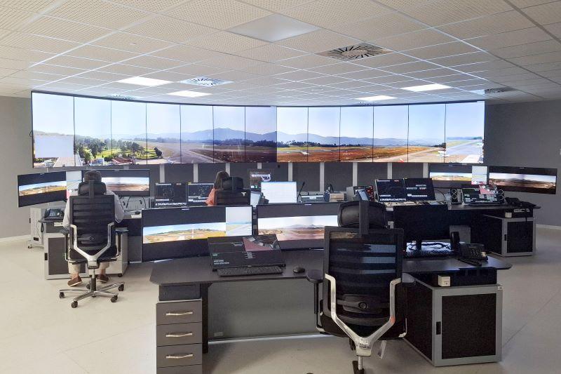 The digital operations center at Vigo Airport.