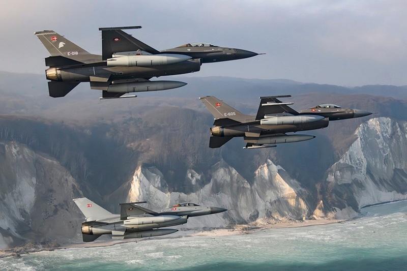danish f-16