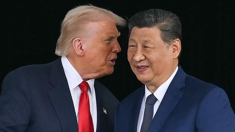 Donald Trump whispering in Xi Jinping's ear