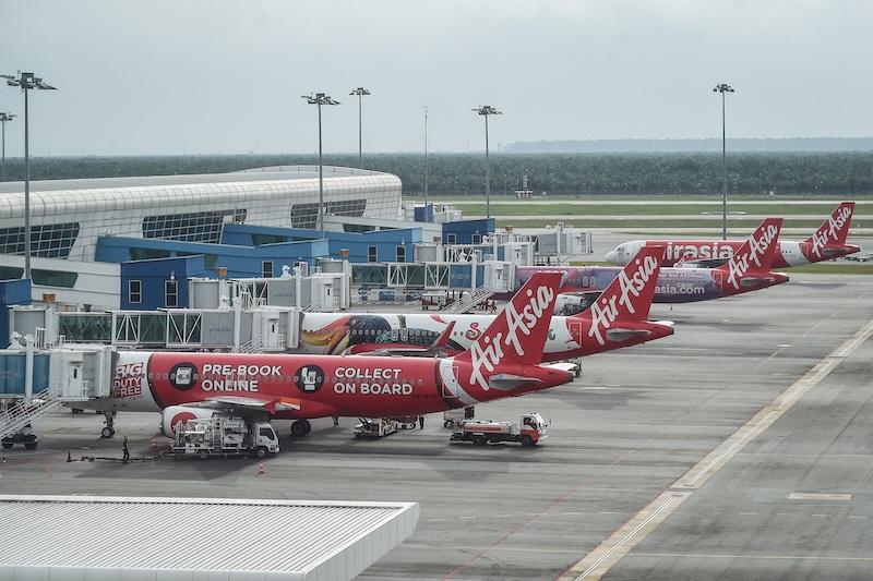 airasia jets on the ground
