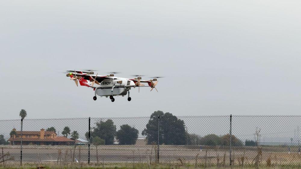 Elroy Air  Caption – Elroy has begun A-to-B cargo delivery test flights with the hybrid eVTOL Chaparral at its base in California