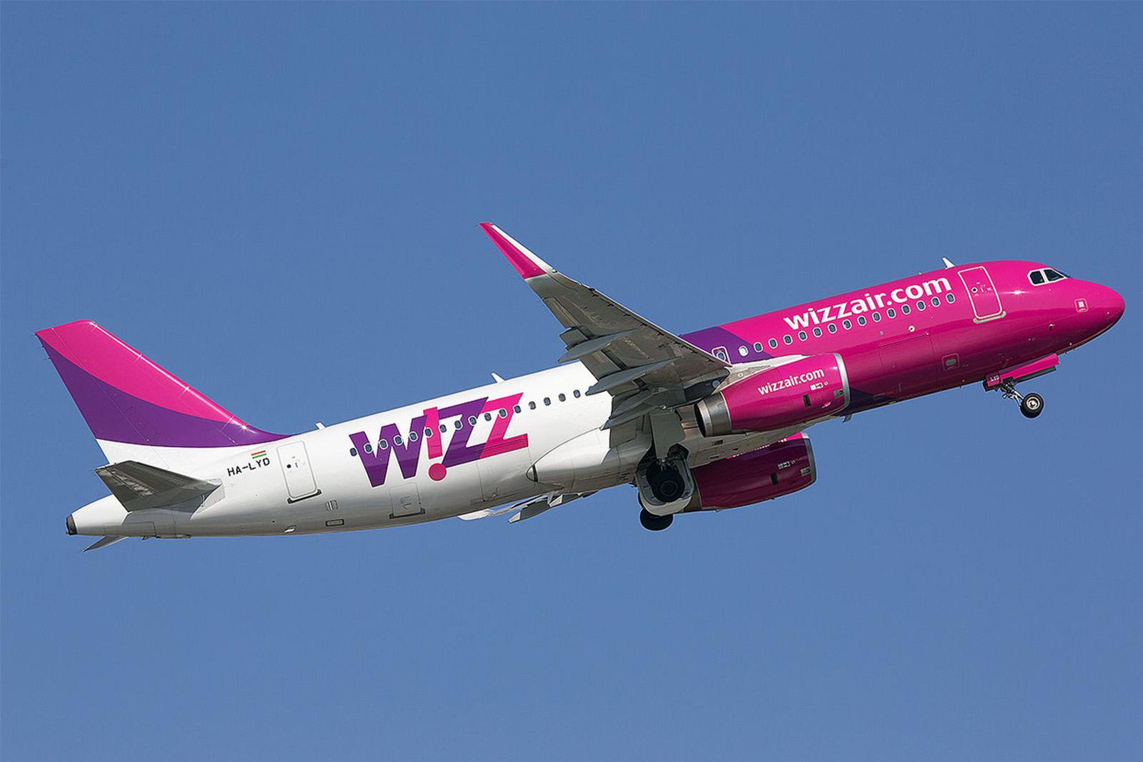 Wizz Air airliner