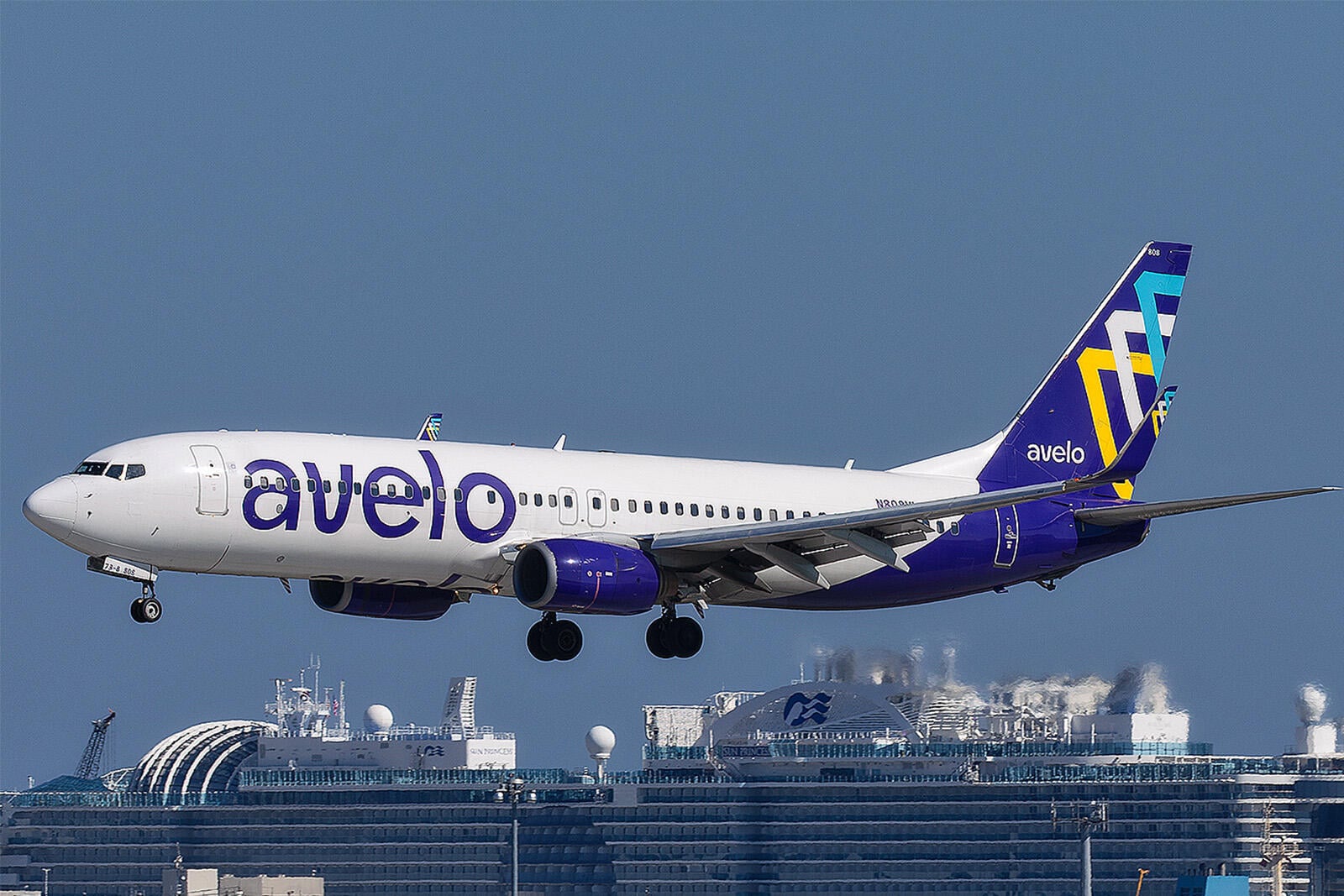 Avelo 737-800