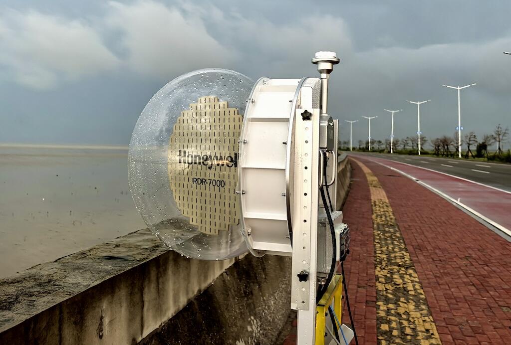 Honeywell ground radar photo