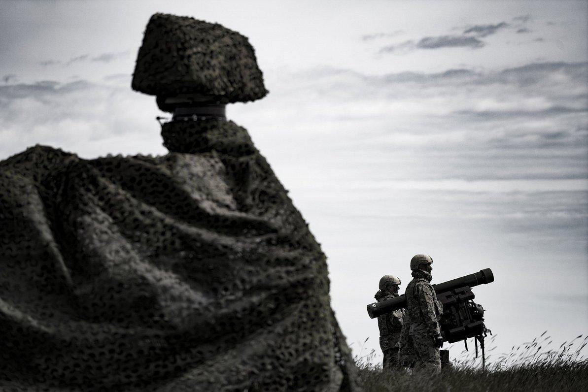 Giraffe 1X and RBS 70