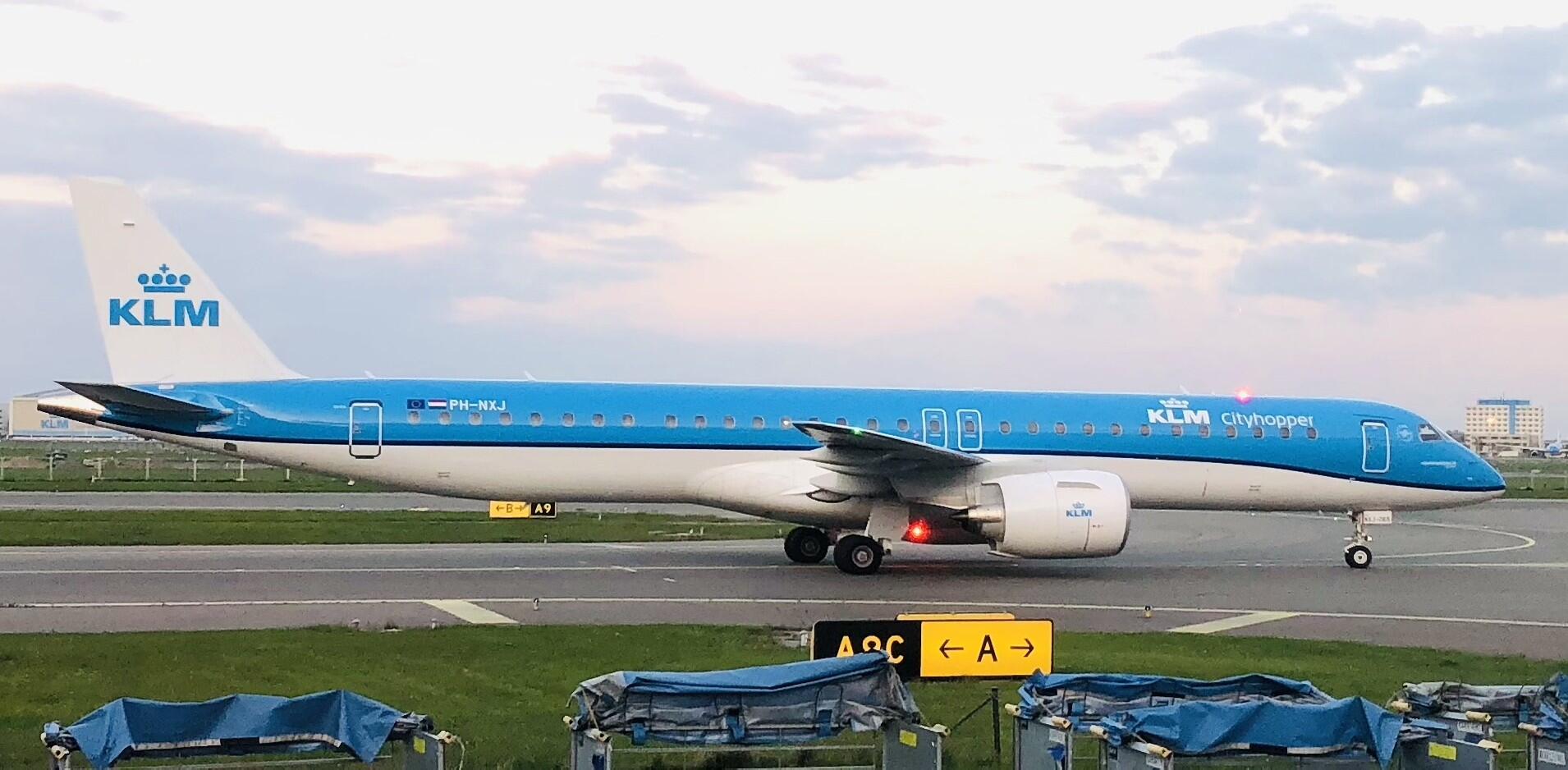 KLM Cityhopper E195-E2