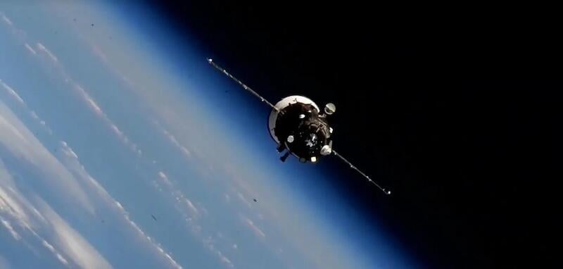 ms-33 on approach to ISS