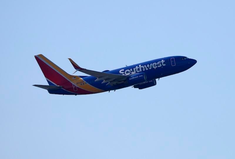 southwest jet in flight
