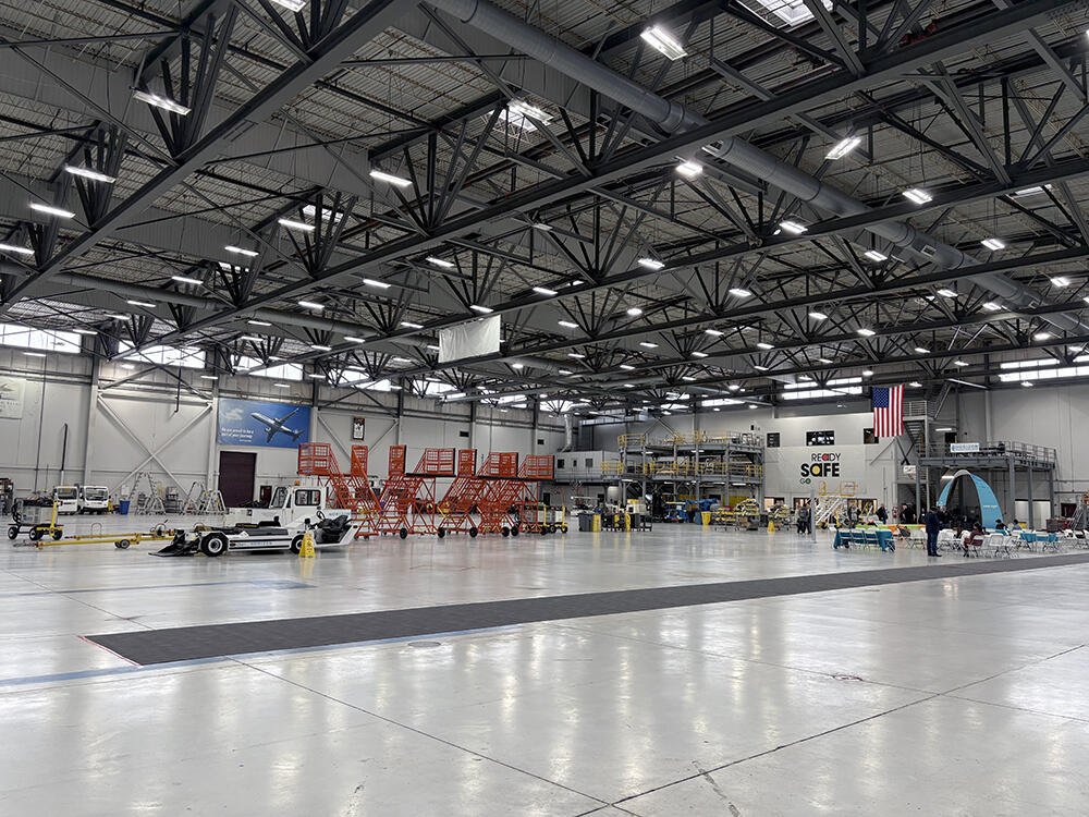Interior of Horizon Air's PDX hangar