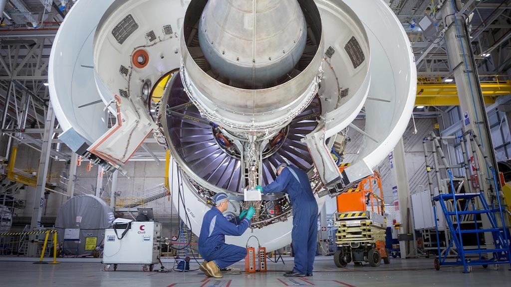 Airplane engine