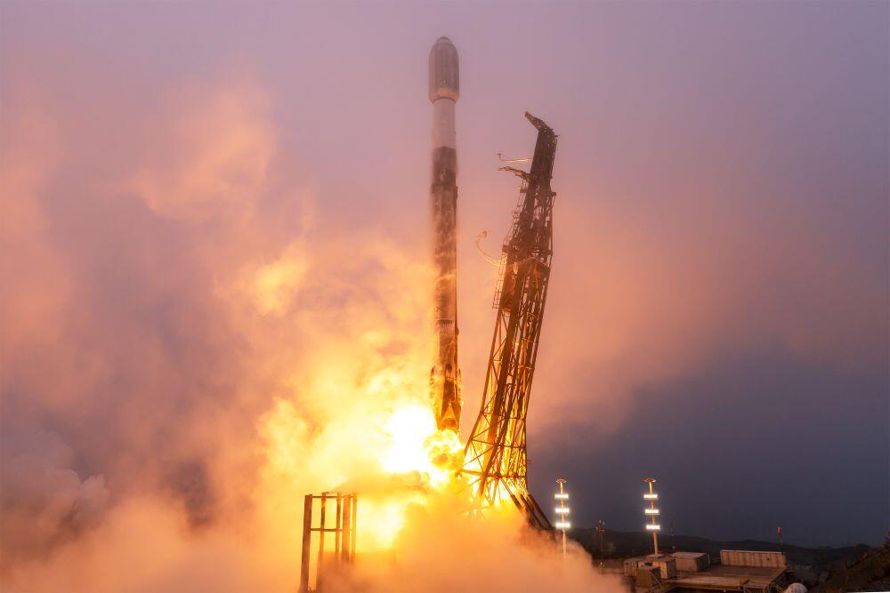 A SpaceX Falcon 9 rocket launches from Space Launch Complex-4 East at Vandenberg SFB, California, on May 11, 2026, carrying the NROL-172 mission for the National Reconnaissance Office. Credit: SpaceX