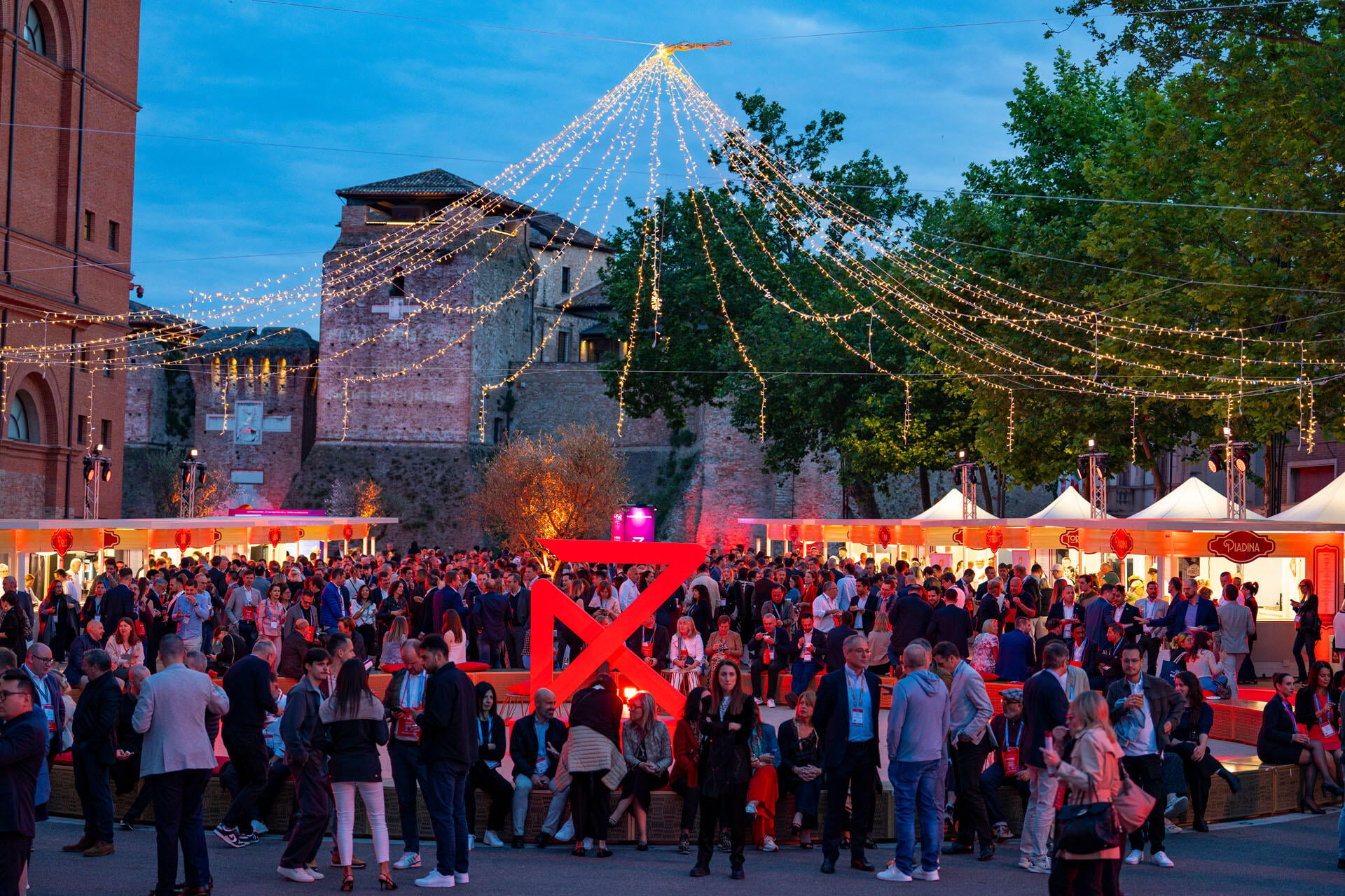 Delegates at the Piazza Malatesta