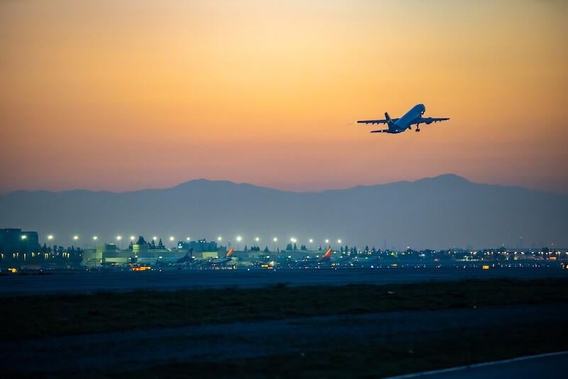 Plane takes off from Ontario International