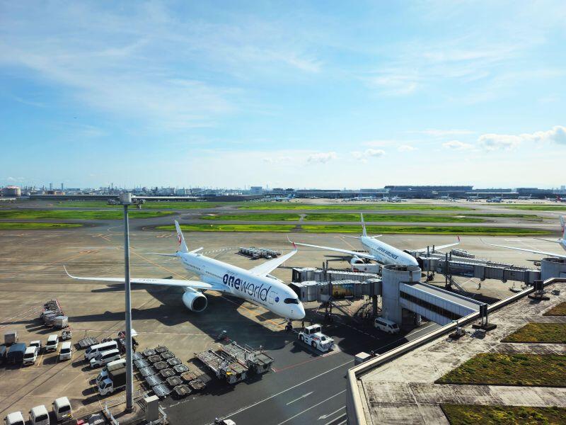 Japan Airlines aircraft at Tokyo Haneda Airport