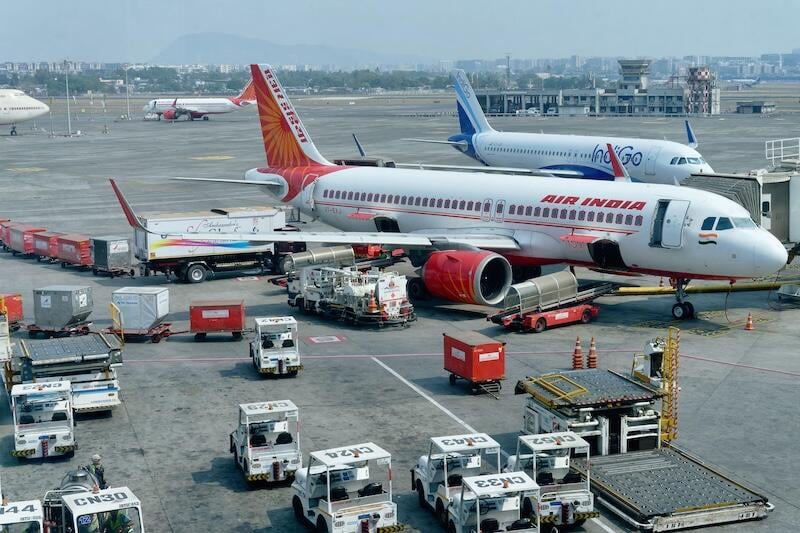 jets at mumbai airport