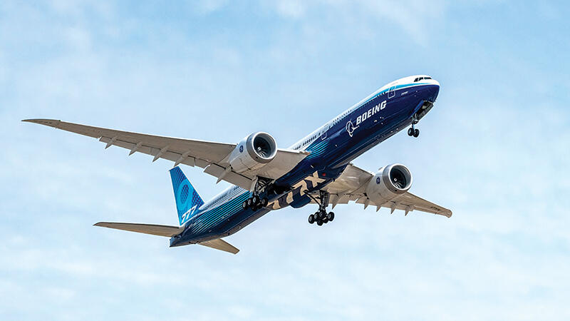 Boeing 777-9 in flight