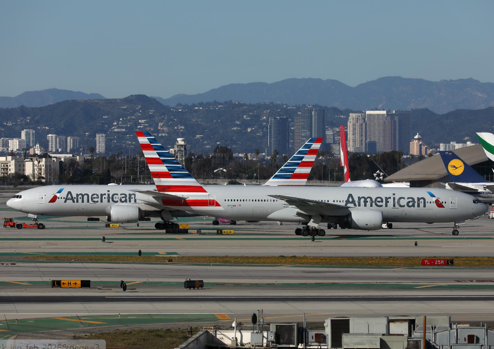 American Airlines 777-200 at LAX